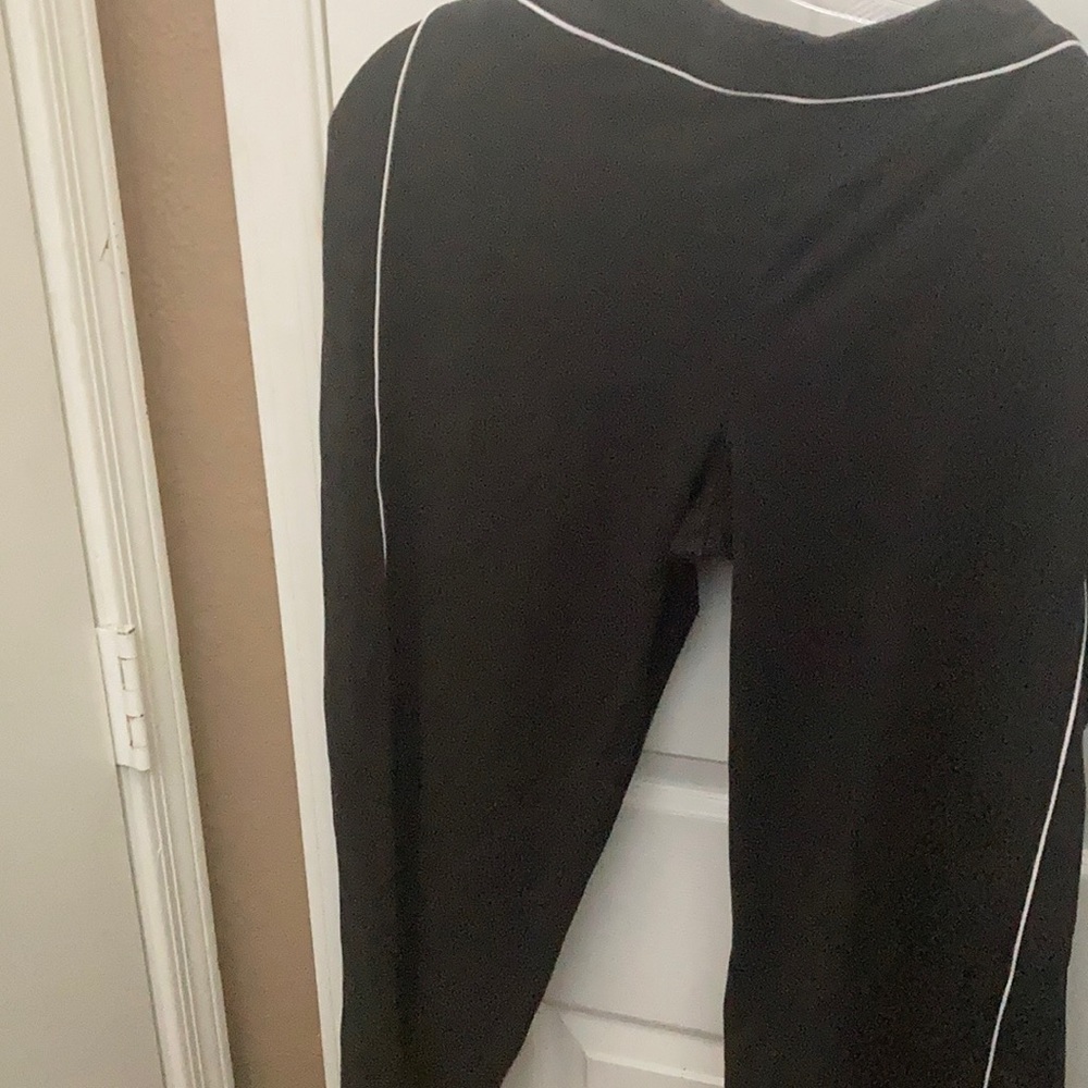 FINAL MARKDOWN Danskin now capris xl